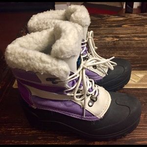 Youth girls size 3 Coldfront brand snow boots